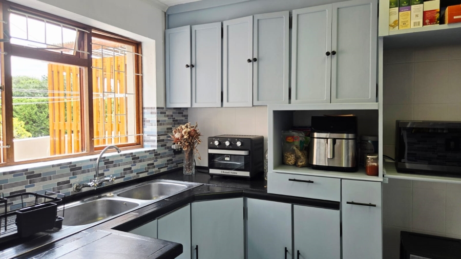 6 Bedroom Property for Sale in The Village Western Cape